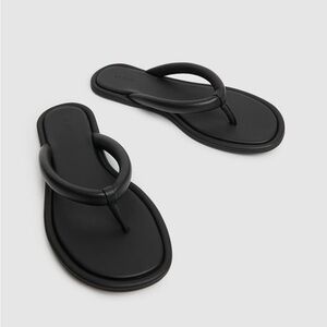 St. Agni Black Sumi Leather Thong Sandals size 41